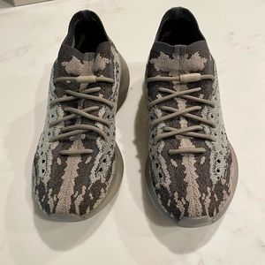 💎 Yeezy Boost 380 💎